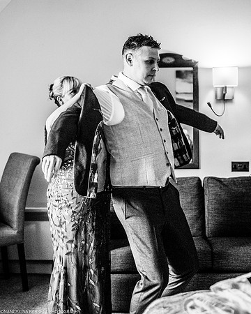 ANDREW GETTING WEDDING READY AT THE LANCASTER HOUSE HOTEL, BAILRIGG, LANCASTER, LANCASHIRE