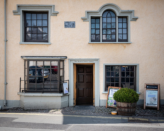 THE RED LION COACHING INN, HAWKSHEAD, LAKE DISTRICT