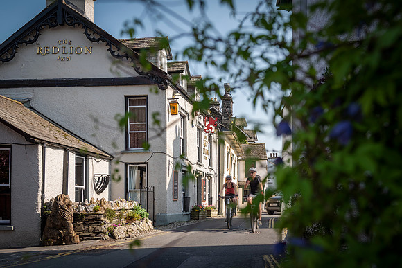 THE RED LION COACHING INN, HAWKSHEAD, LAKE DISTRICT