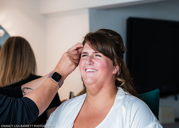 GIRLS GET READY - WELLBEING FARM WEDDING, BOLTON, GREATER MANCHESTER