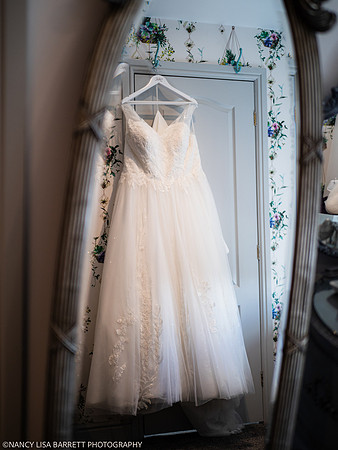 GIRLS GET READY - WELLBEING FARM WEDDING, BOLTON, GREATER MANCHESTER