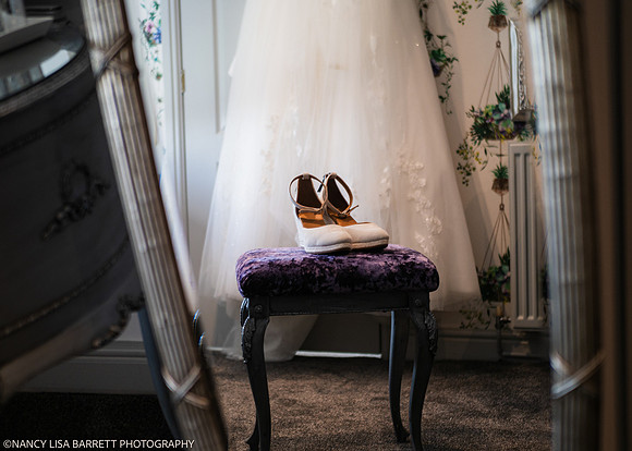 GIRLS GET READY - WELLBEING FARM WEDDING, BOLTON, GREATER MANCHESTER