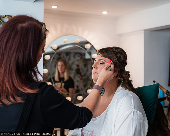 GIRLS GET READY - WELLBEING FARM WEDDING, BOLTON, GREATER MANCHESTER