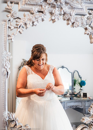 GIRLS GET READY - WELLBEING FARM WEDDING, BOLTON, GREATER MANCHESTER