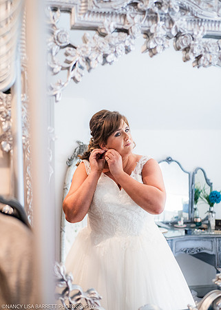 GIRLS GET READY - WELLBEING FARM WEDDING, BOLTON, GREATER MANCHESTER