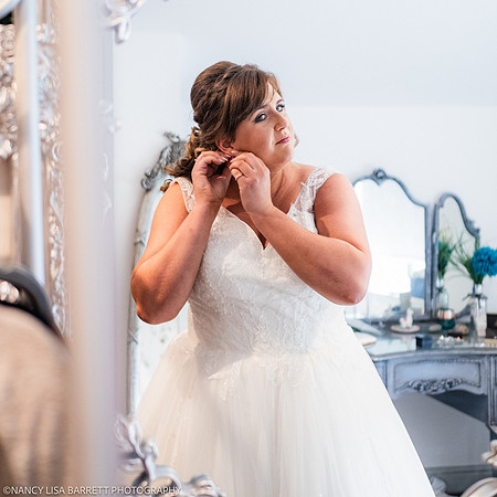GIRLS GET READY - WELLBEING FARM WEDDING, BOLTON, GREATER MANCHESTER