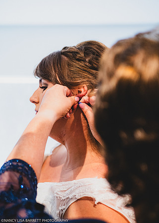 GIRLS GET READY - WELLBEING FARM WEDDING, BOLTON, GREATER MANCHESTER