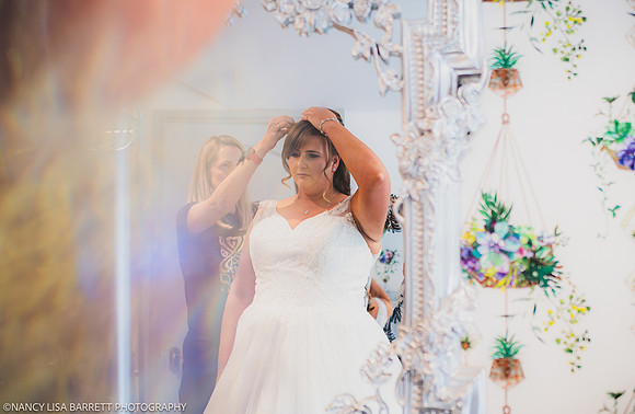 GIRLS GET READY - WELLBEING FARM WEDDING, BOLTON, GREATER MANCHESTER