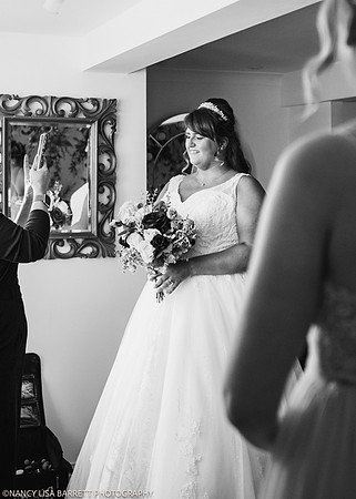 GIRLS GET READY - WELLBEING FARM WEDDING, BOLTON, GREATER MANCHESTER
