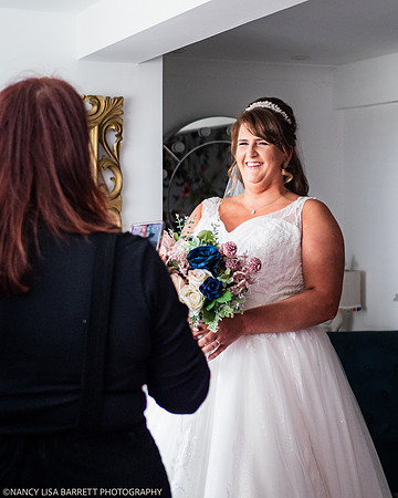 GIRLS GET READY - WELLBEING FARM WEDDING, BOLTON, GREATER MANCHESTER