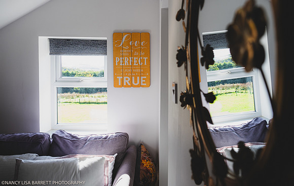 GIRLS GET READY - WELLBEING FARM WEDDING, BOLTON, GREATER MANCHESTER