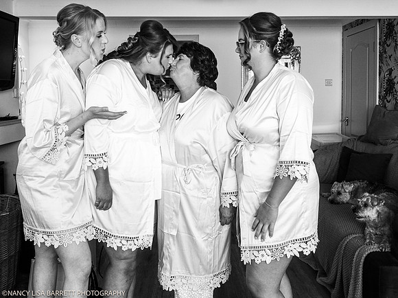 GIRLS GET READY - WELLBEING FARM WEDDING, BOLTON, GREATER MANCHESTER