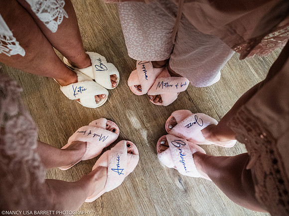 GIRLS GET READY - WELLBEING FARM WEDDING, BOLTON, GREATER MANCHESTER