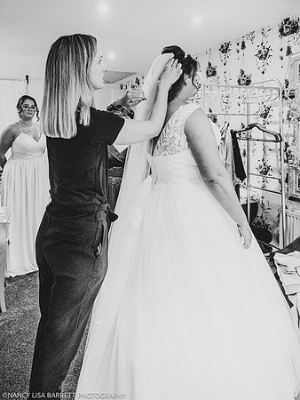 GIRLS GET READY - WELLBEING FARM WEDDING, BOLTON, GREATER MANCHESTER