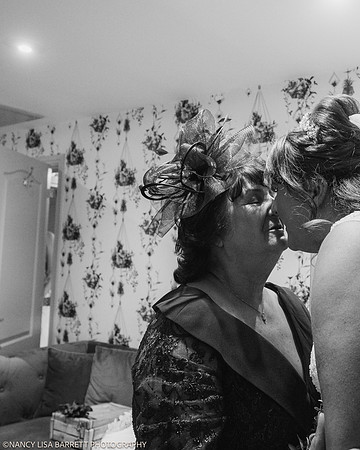 GIRLS GET READY - WELLBEING FARM WEDDING, BOLTON, GREATER MANCHESTER