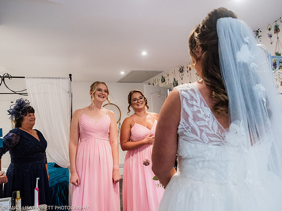 GIRLS GET READY - WELLBEING FARM WEDDING, BOLTON, GREATER MANCHESTER