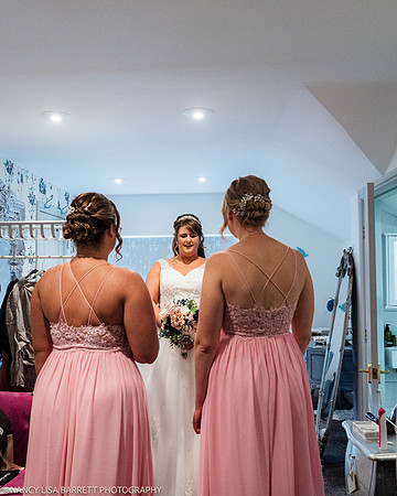 GIRLS GET READY - WELLBEING FARM WEDDING, BOLTON, GREATER MANCHESTER