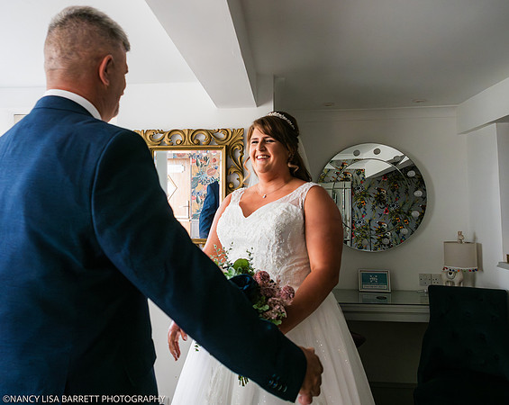GIRLS GET READY - WELLBEING FARM WEDDING, BOLTON, GREATER MANCHESTER