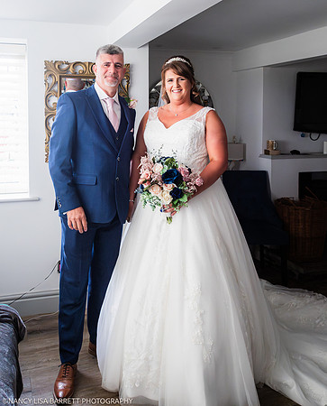 GIRLS GET READY - WELLBEING FARM WEDDING, BOLTON, GREATER MANCHESTER