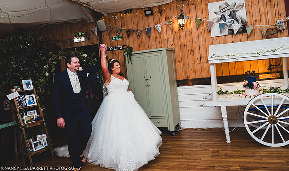 SPEECHES AND ROOM - WELLBEING FARM WEDDING, BOLTON, GREATER MANCHESTER