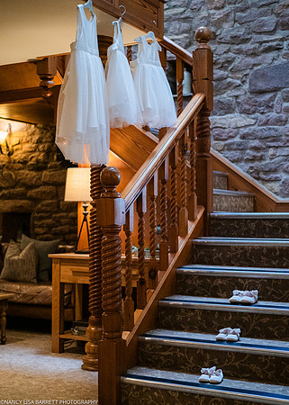 GIRLS GET READY AT BEESTON MANOR WEDDING