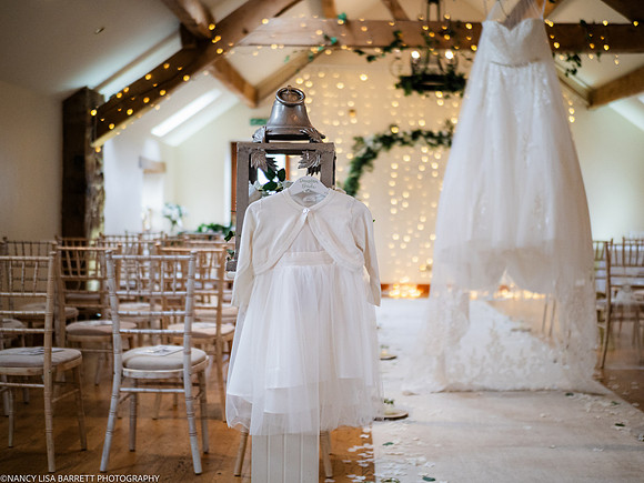 GIRLS GET READY AT BEESTON MANOR WEDDING