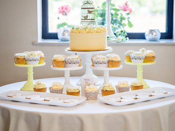 THE AVIARY FUNCTION ROOMS WEDDING, SCARISBRICK, ORMSKIRK, LANCASHIRE