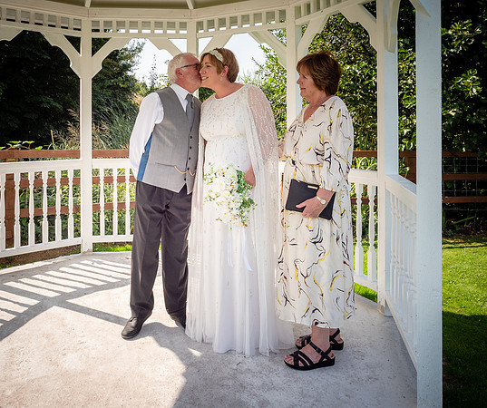 THE AVIARY FUNCTION ROOMS WEDDING, SCARISBRICK, ORMSKIRK, LANCASHIRE