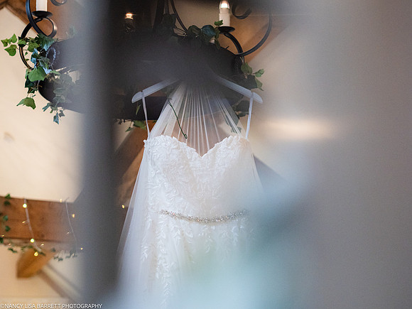 GIRLS GET READY AT BEESTON MANOR WEDDING