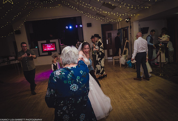 RIBBLE VALLEY AND PRESTON WEDDING - LANCASHIRE