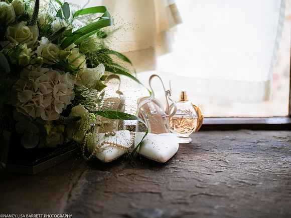 GIRLS GET READY AT BEESTON MANOR WEDDING