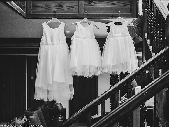 GIRLS GET READY AT BEESTON MANOR WEDDING