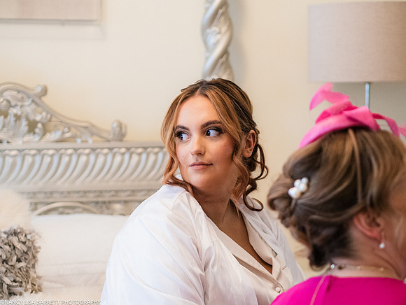 GIRLS GET READY AT BEESTON MANOR WEDDING