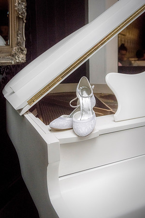ISLA GLADSTONE WEDDING LIVERPOOL