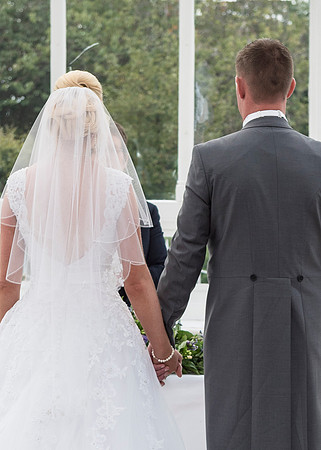 ISLA GLADSTONE WEDDING LIVERPOOL