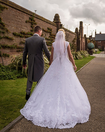 ISLA GLADSTONE WEDDING LIVERPOOL