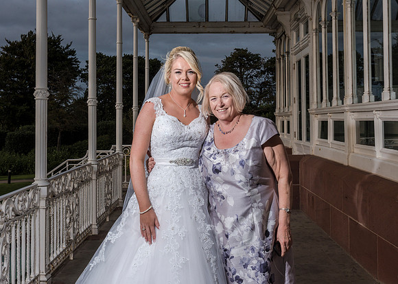 ISLA GLADSTONE WEDDING LIVERPOOL
