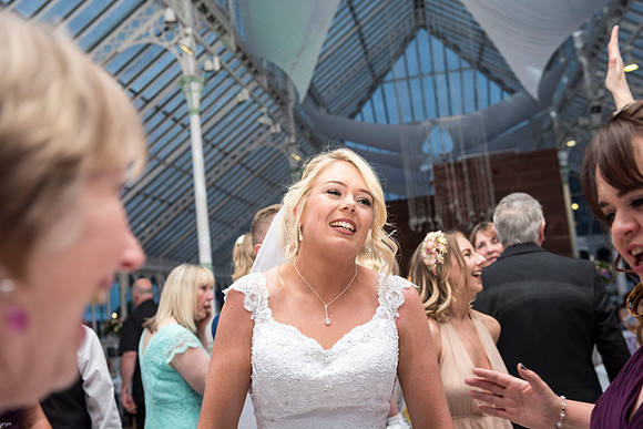 ISLA GLADSTONE WEDDING LIVERPOOL
