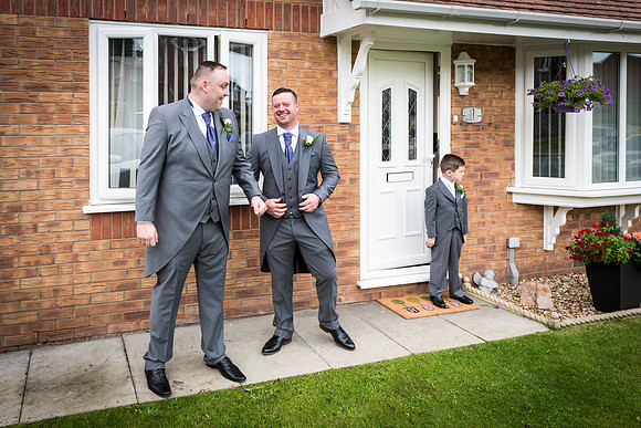 ISLA GLADSTONE WEDDING LIVERPOOL