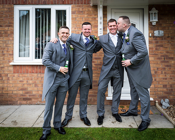 ISLA GLADSTONE WEDDING LIVERPOOL