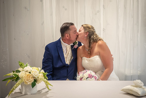 MESNES PARK WEDDING, THE LODGE, WIGAN, LANCASHIRE