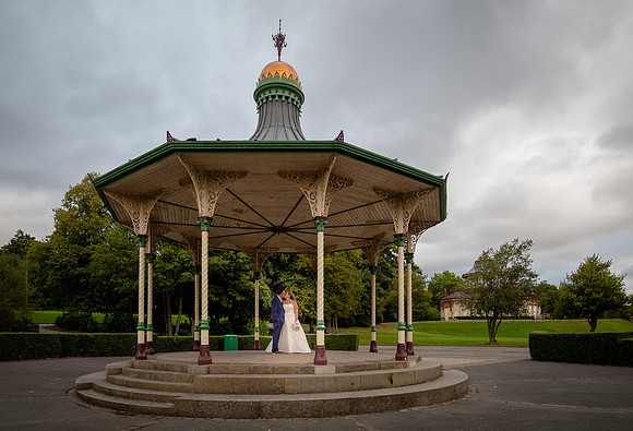 MESNES PARK WEDDING, THE LODGE, WIGAN, LANCASHIRE