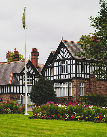 MESNES PARK WEDDING, THE LODGE, WIGAN, LANCASHIRE