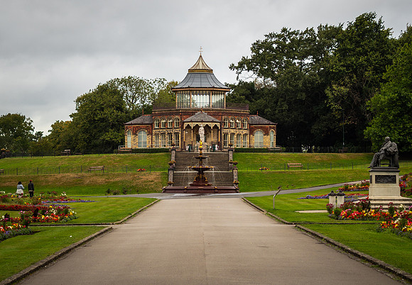 MESNES PARK WEDDING, THE LODGE, WIGAN, LANCASHIRE