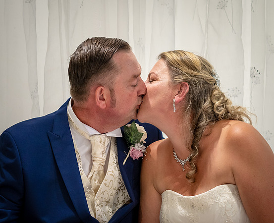 MESNES PARK WEDDING, THE LODGE, WIGAN, LANCASHIRE