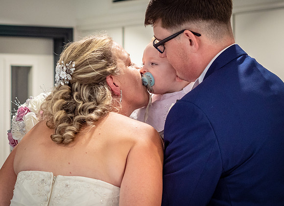 MESNES PARK WEDDING, THE LODGE, WIGAN, LANCASHIRE