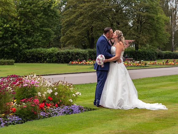 MESNES PARK WEDDING, THE LODGE, WIGAN, LANCASHIRE