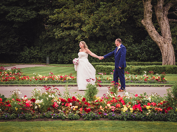 MESNES PARK WEDDING, THE LODGE, WIGAN, LANCASHIRE