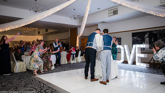 WEDDING CAKE AND DANCE AT THE LANCASTER HOUSE HOTEL, BAILRIGG, LANCASTER, LANCASHIRE