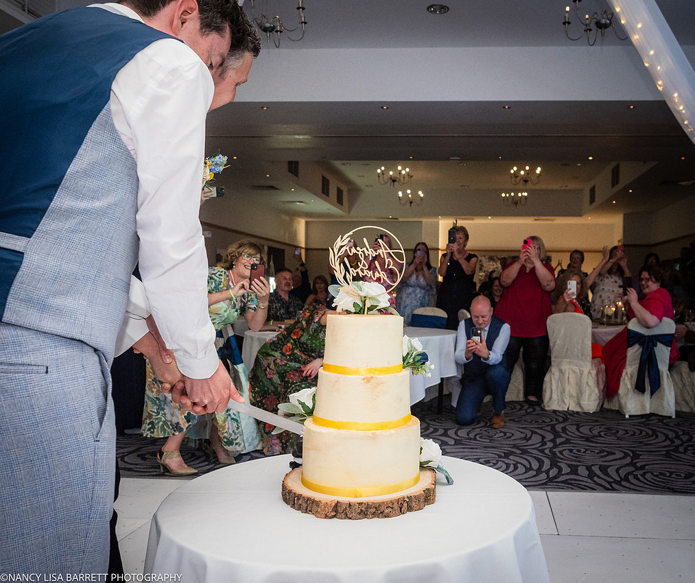 WEDDING CAKE AND DANCE AT THE LANCASTER HOUSE HOTEL, BAILRIGG, LANCASTER, LANCASHIRE